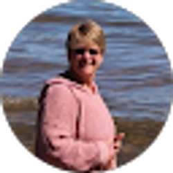 Profile photo of Jen Smith