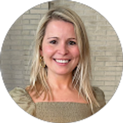 Profile photo of Erin Lloyd