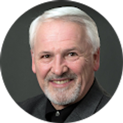 Profile photo of Tom Stroozas