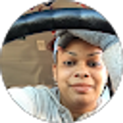 Profile photo of yndira logrono