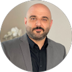 Profile photo of Nick Vartanians