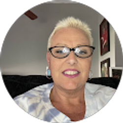 Profile photo of kellie eick