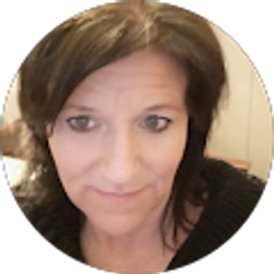 Profile photo of Jenny Hoebing