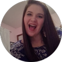 Profile photo of Lindsey Bennington