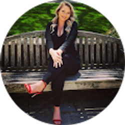 Profile photo of Alexis Thomas
