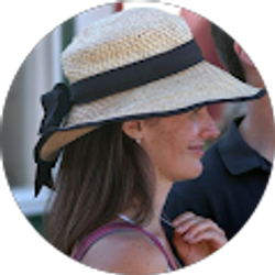 Profile photo of Sur La Mer