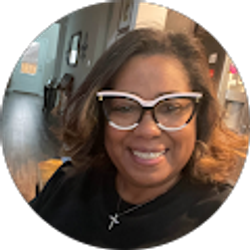 Profile photo of Ramona Deculus