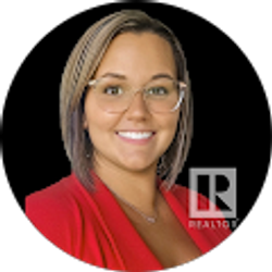 Profile photo of Tiffany Weyant