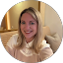 Profile photo of Lisa Darché