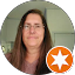 Profile photo of Roxanne Hardel