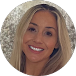 Profile photo of Lindsey Hennessy