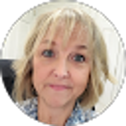 Profile photo of Jenny Snyder