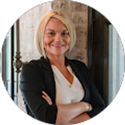 Profile photo of Niki Higgs