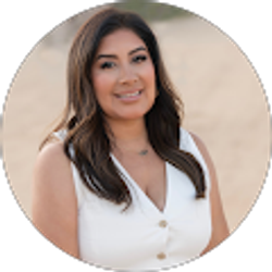 Profile photo of Olga Senda Real Estate