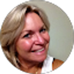 Profile photo of Debbie Arett