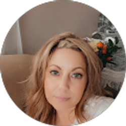 Profile photo of Dani Desjardins