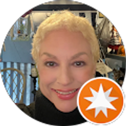 Profile photo of Lynne Campo