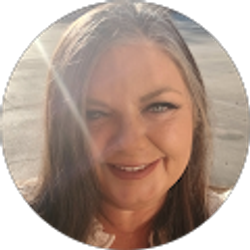 Profile photo of Becky Bieker