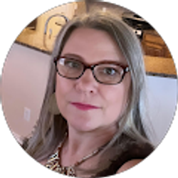 Profile photo of April Kelly