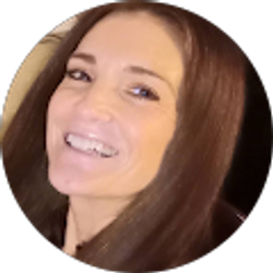 Profile photo of Amanda Spears