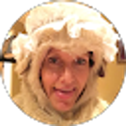 Profile photo of Lorie Laird
