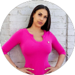 Profile photo of Zora Scheid