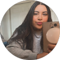 Profile photo of Stephanie Urbina