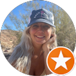 Profile photo of Lesley Davies