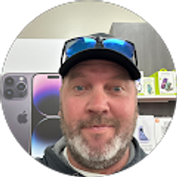 Profile photo of Andrew Eik