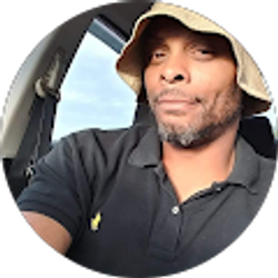 Profile photo of Paris Venegas