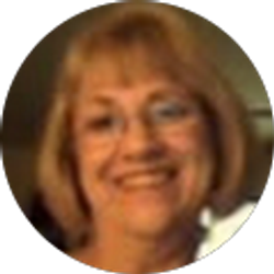 Profile photo of Shelly Tyler