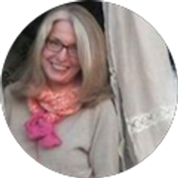 Profile photo of raven tuttle