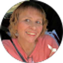 Profile photo of Vicki Licardo