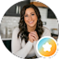 Profile photo of Ashley Cherney