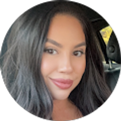 Profile photo of Phoebe Landeros