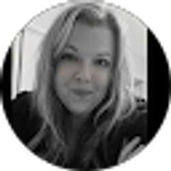 Profile photo of Nikki Schellenberger