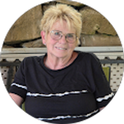 Profile photo of Bonnie Lewis