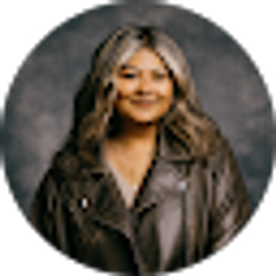 Profile photo of Leanna Merza