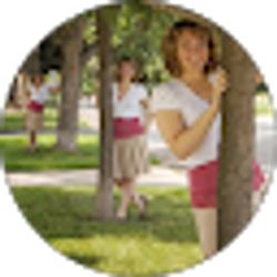 Profile photo of Suzanne Holland