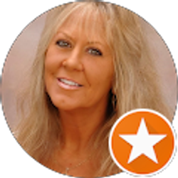 Profile photo of Lauren Reis