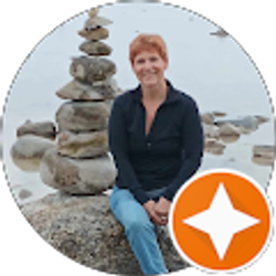 Profile photo of Lisa d