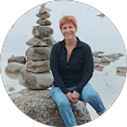 Profile photo of Lisa d