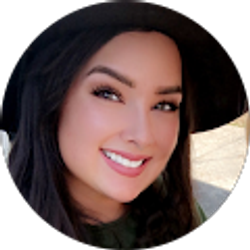 Profile photo of Lisa Dinh