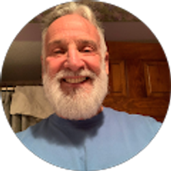 Profile photo of Dennis Mazur