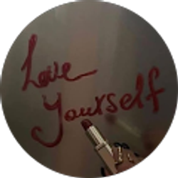 Profile photo of PrettyBrownOf7