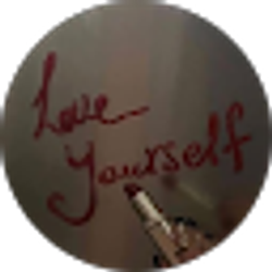 Profile photo of PrettyBrownOf7