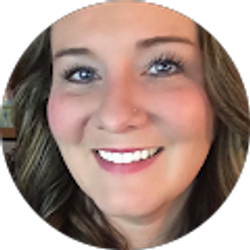 Profile photo of Sara Deveny