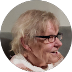 Profile photo of Lea Ballay