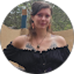 Profile photo of Lauren Hoelscher