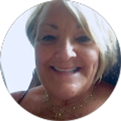 Profile photo of Andie Kellis